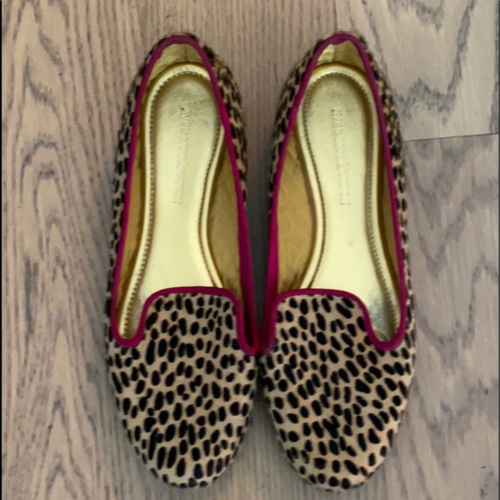 Animal print flat shoes